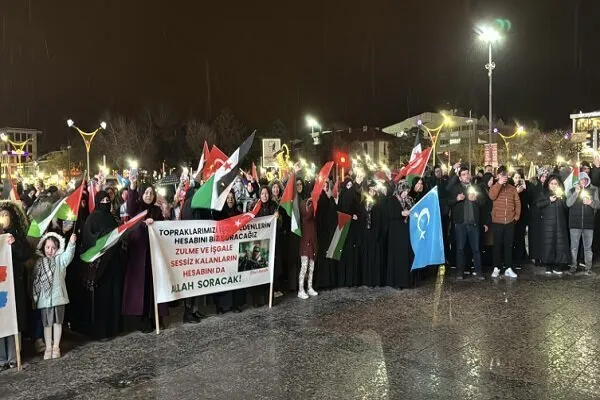 İsrailin Qəzzaya hücumlarına Türkiyədə etiraz edilib