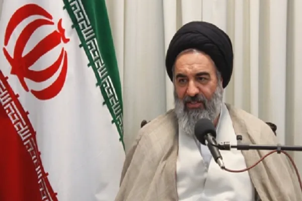 فراهم کردن زندگی عزتمندانه یکی از وظایف مسئولان است