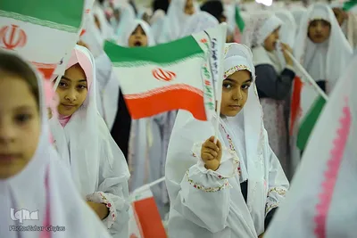 جشن تکلیف «دختران تبریزی»‎