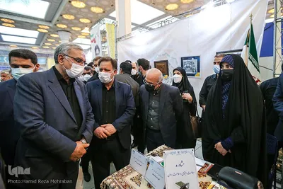 بازدید بهرام عین اللهی، وزیر بهداشت، درمان و آموزش پزشکی از نمایشگاه بین المللی قرآن کریم