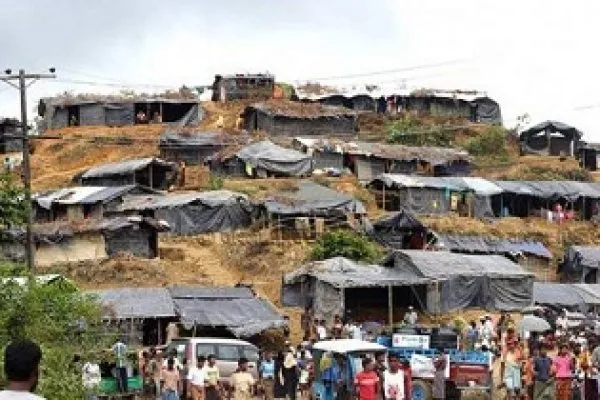 প্রতিদিন ৩০০ রোহিঙ্গাকে ফেরত নেবে মিয়ানমার
