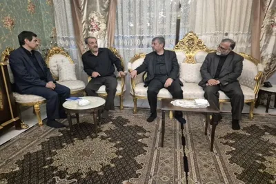 دیدار استاندار لرستان با خانواده شهید «بهنام قاسمیان»