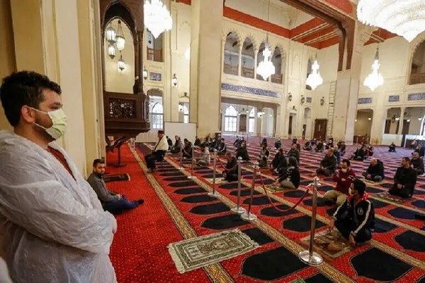 مسلمو نيجيريا يشاركون الدعاء والصيام والصلاة من أجل الإنسانية