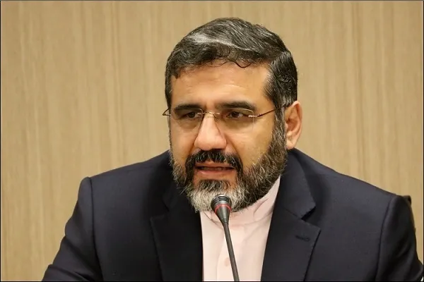 قرآن در صدر همه فعالیت‌های وزارت ارشاد قرار دارد
