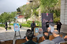 آیین معنوی جایگزینی قرآن در دروازه قرآن‎