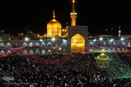 حرم مطهر رضوی در شب میلاد حضرت رضا(ع)