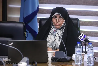 معصومه ریعان، عضو هیئت علمی دانشگاه بوعلی‌سینا همدان در همایش ملی استاد مطهری و مطالعات قرآنی معاصر