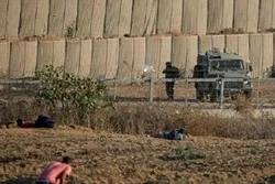 Palestinian Dies of Wounds from Israeli Attacks along Gaza Border  