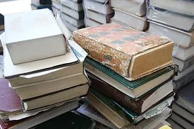 पाकिस्तान पुराने क़ुरआनों के रिसाइकिलिंग के कारख़ाने का मालिक हो गया है