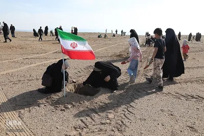 غرس نهال در روز طبیعت
