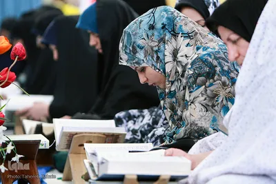 مراسم جزء خوانی قرآن کریم در حرم امام زاده حسن (ع)
