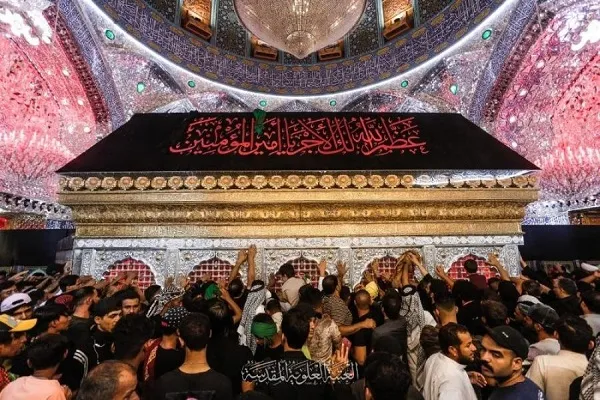 حال و هوای حرم امام علی(ع) در سالروز رحلت حضرت رسول اکرم(ص)