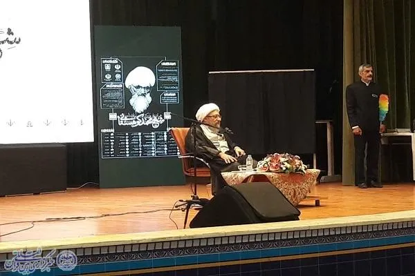 آیت‌الله محمد کوهستانی و شاگردانش از ستارگان جهان تشییع هستند