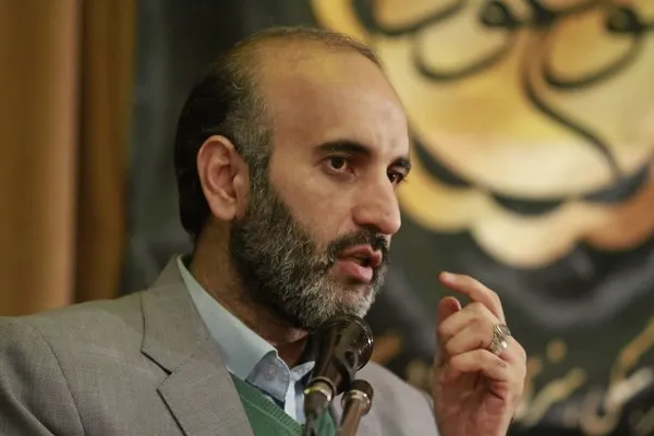 مسئولان به روایات آخرالزمان توجه ندارند