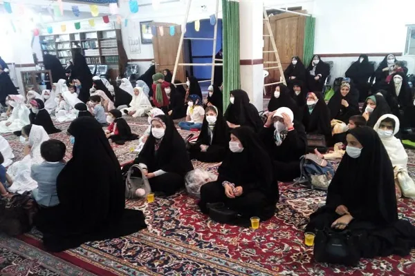 تجلیل مؤسسه قرآنی حنیف از دختران حافظ قرآن در مشهد