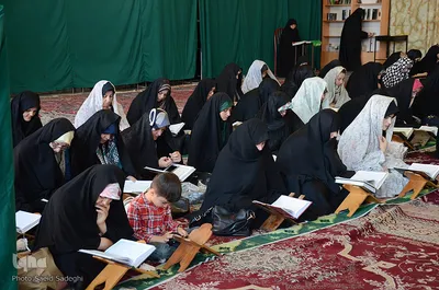 آیین ترتیل خوانی قرآن کریم در امامزاده سید حمزه(ع) تبریز