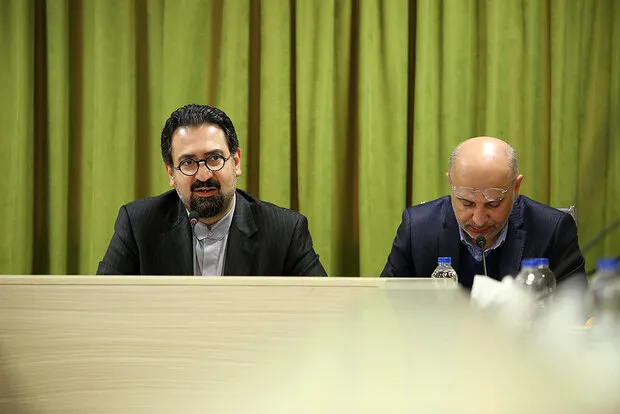 بررسی پیامدهای تعطیلی فعالیت‌های هنری در معاونت هنری وزارت ارشاد