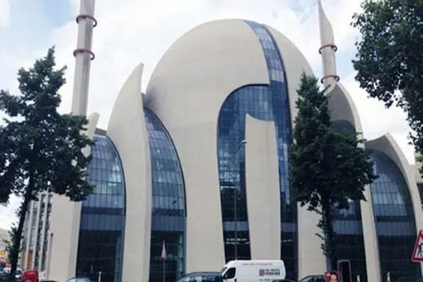 درخواست لغو نماز جماعت در مساجد آلمان برای مقابله با کرونا