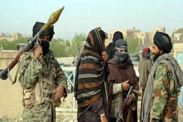 21 کشته در درگیری طالبان و داعش در افغانستان