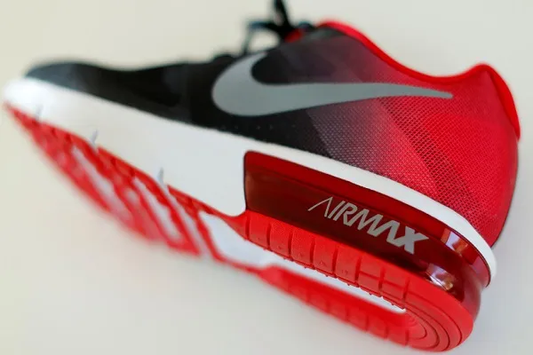 Usa: comunità islamica critica gesto offensivo di Nike
