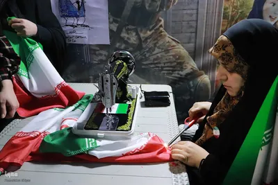 نمایش پهپاد شاهد ۱۳۶ در اجتماع شبانه تبریزی‌ها