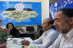 تابلویی که با عنوان شهید برایم در کوچه نصب شده بود با ورود خودم پایین آورده شد