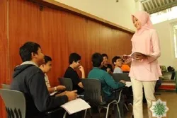 সন্তানদের উপযুক্ত শিক্ষা নিয়ে কঠিন অভিযানে যুক্তরাষ্ট্রের মুসলিম পিতামাতারা