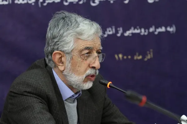 زبان فارسی کنونی، حامل پیامی برای همه مردم جهان است