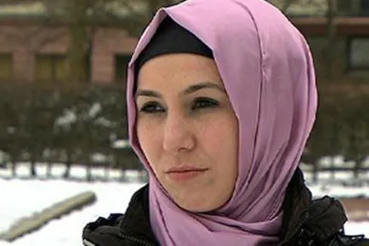 Almaniyanın hicablı xanımları irqçi hücumlara məruz qalırlar