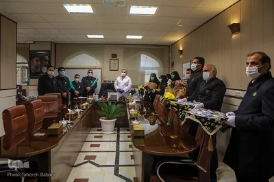 تقدیروتشکرازپزشکان و پرسنل  دارالشفا کوثرتوسط اداره نذورات وهدایای مردمی
