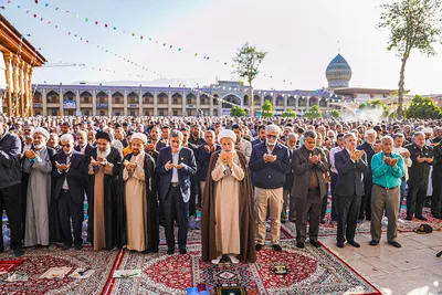 نماز عید فطر در حرم شاهچراغ (ع)