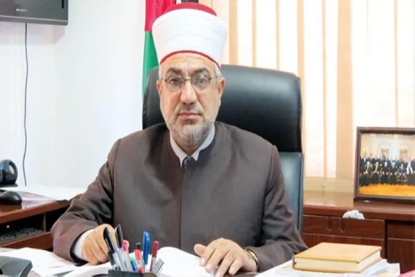 وزير الأوقاف الأردني يشدد على منع توظيف المساجد سياسياً