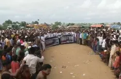 Miles de musulmanes rohinyas protestaron en Cox's Bazar contra los abusos del ejército de Birmania
