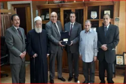عبدالباسط کے خاندان کو ریڈیو مصر کو تحفہ + تصاویر
