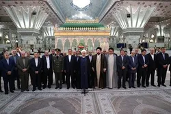 Iran’s President, Cabinet Members Renew Allegiance to Imam Khomeini’s Ideals