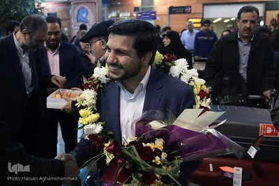 بازگشت محمدحسن موحدی، نفر دوم شانزدهمین دوره مسابقات بین‌المللی قرآن تونس به میهن اسلامی