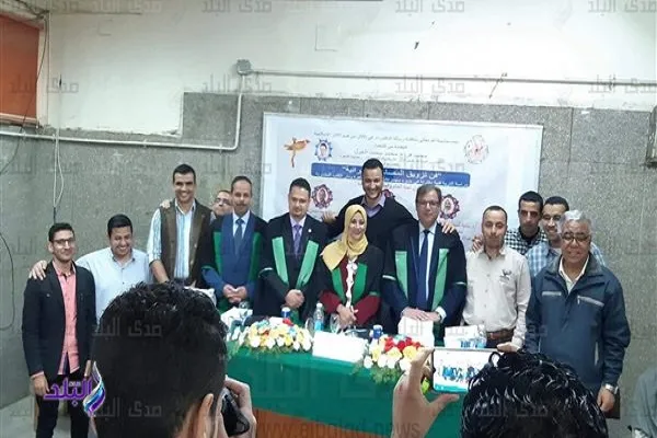بالصور...باحث مصري يكشف أسرار المصاحف الفارسية