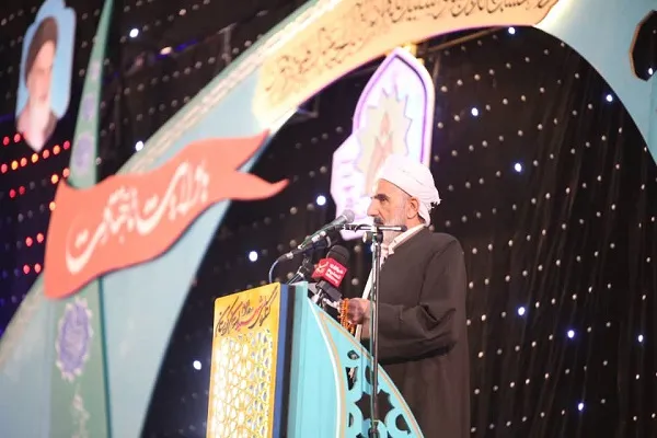 شهدا سنگر وحدت و عبادت را حفظ و حراست کردند