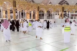 Volunteers Serve Worshippers at Mecca’s Grand Mosque in Ramadan  
