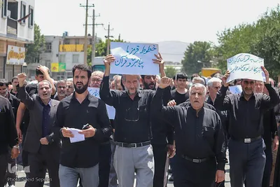 راهپیمایی نمازگزاران ملایری در محکومیت اهانت به قرآن