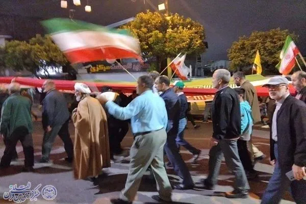 شب‌های وفاداری در بابلسر؛ شکوه اجتماع مردمی در میدان شهدا و بیعت با رهبری