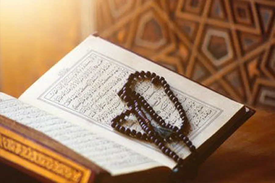 فیلم | آثار تلاوت قرآن در خانه