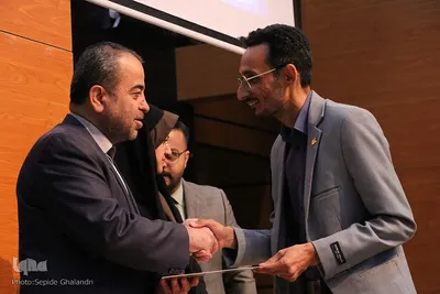 تجلیل از برگزیدگان جایزه ملی جوانی جمعیت در خراسان‌جنوبی