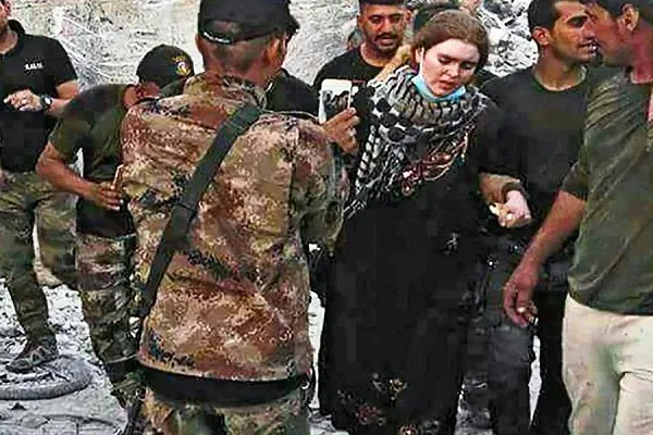 Irak captura francotiradora alemana de 16 años de Daesh