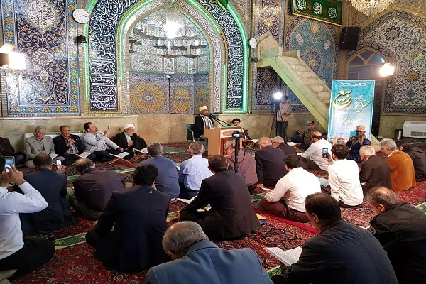 پنجمین محفل قرآنی مسجد امام خمینی(ره) بازار تهران برگزار شد