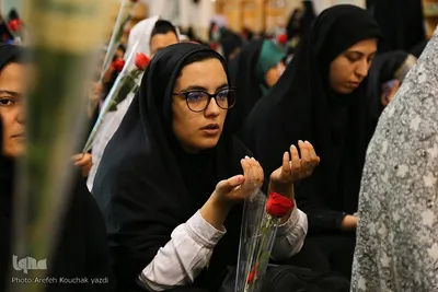 جشن آغاز سال تحصیلی با حضور دختران دانشجو