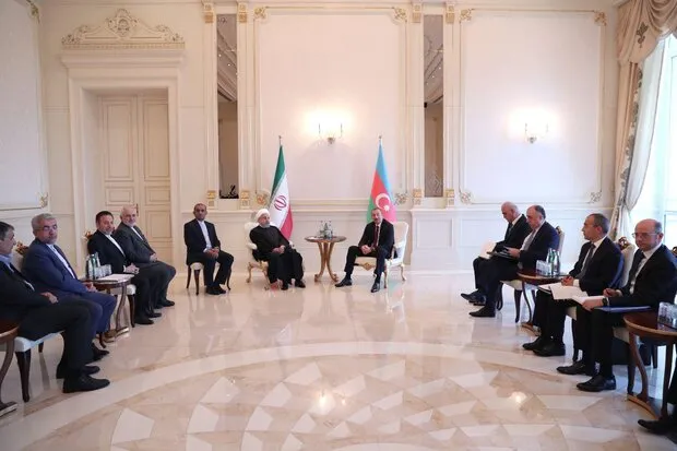 İran ve Azerbaycan cumhurbaşkanları bir araya geldi