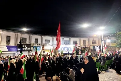 یکصد و سومین شب وفاداری مردم  در  حماسه میدان شهدای شهرستان بابلسر‌