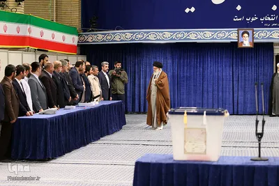 حضور رهبر معظم انقلاب در پای صندوق رأی