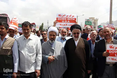 راهپیمایی مردم بیرجند در اعتراض به بد عهدی آمریکا